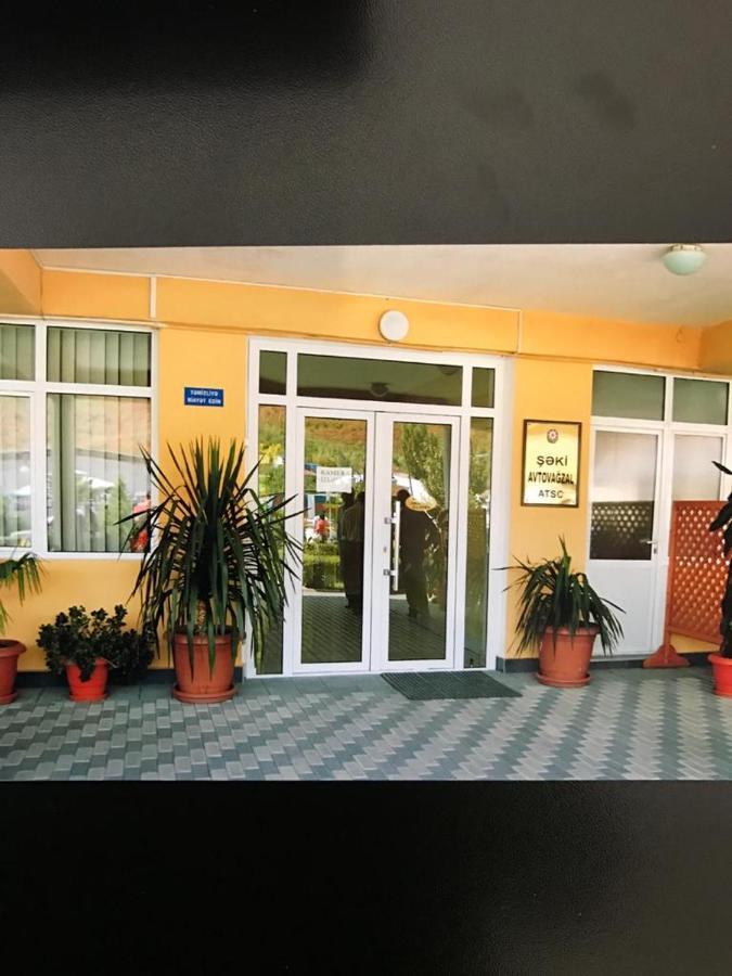 Sheki Avtovagzal Motel Kültér fotó