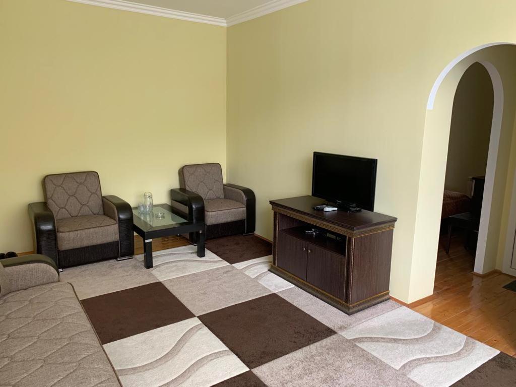 Sheki Avtovagzal Motel Kültér fotó