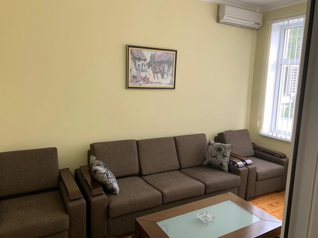 Sheki Avtovagzal Motel Kültér fotó